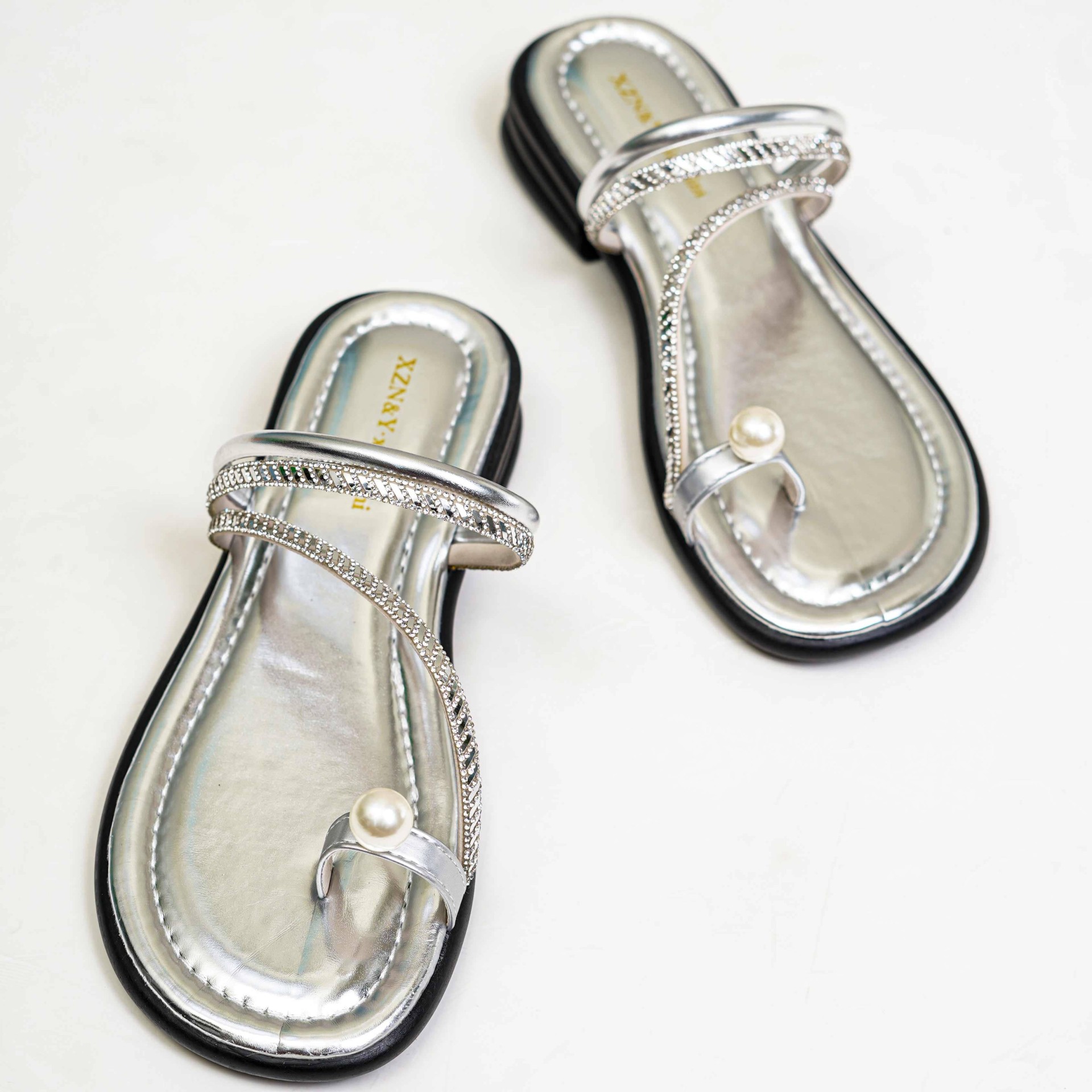 Ladies-Shoe-MW00003_02