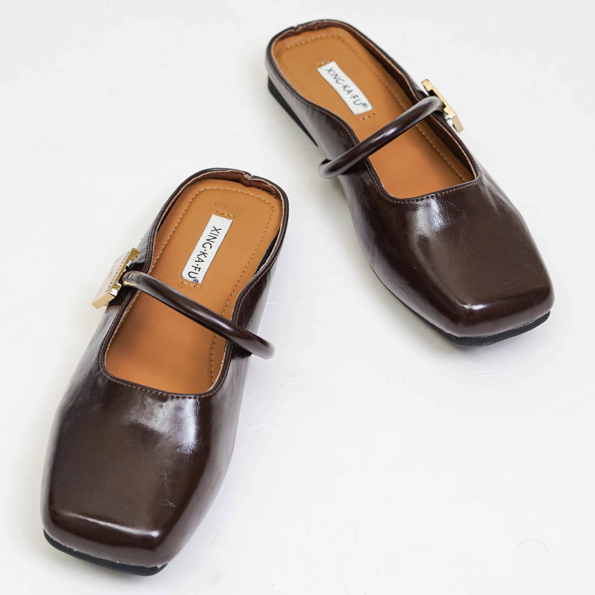 Ladies-Shoe-MW00418_02