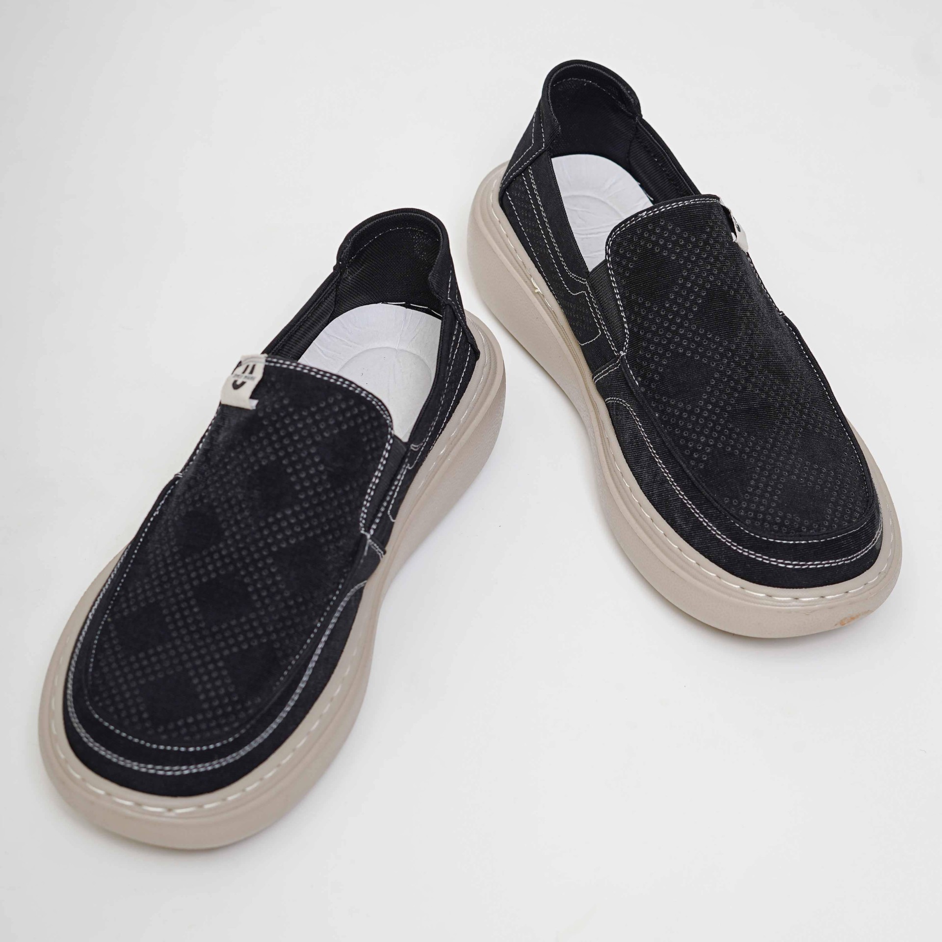 Mens-sneaker-MW00052_02