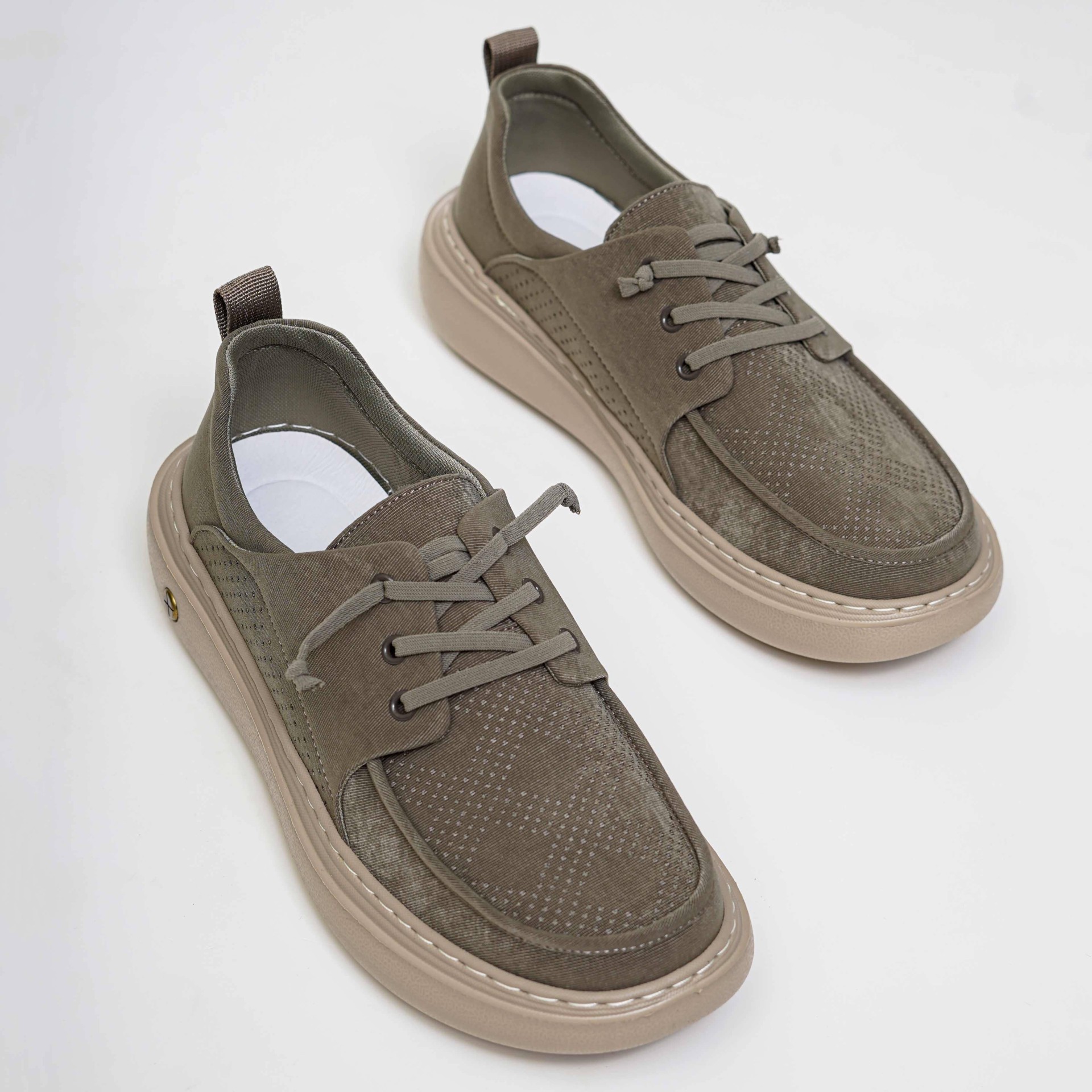 Mens-sneaker-MW00055_02